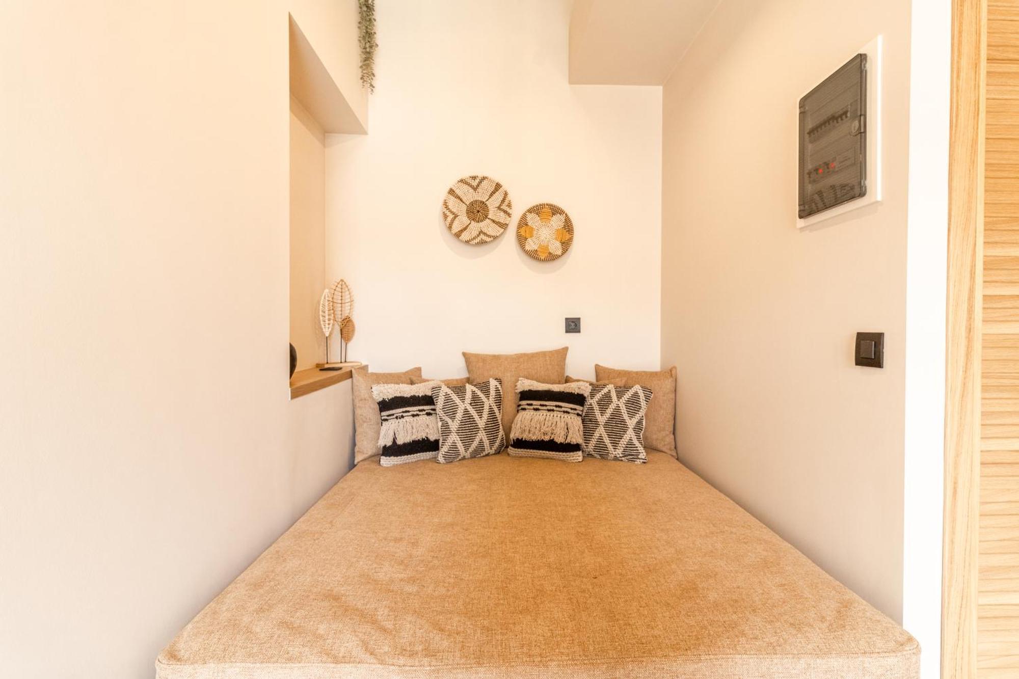 Adorno Private Suites Only Adults & Kids 12 Plus Vrasná Exterior foto