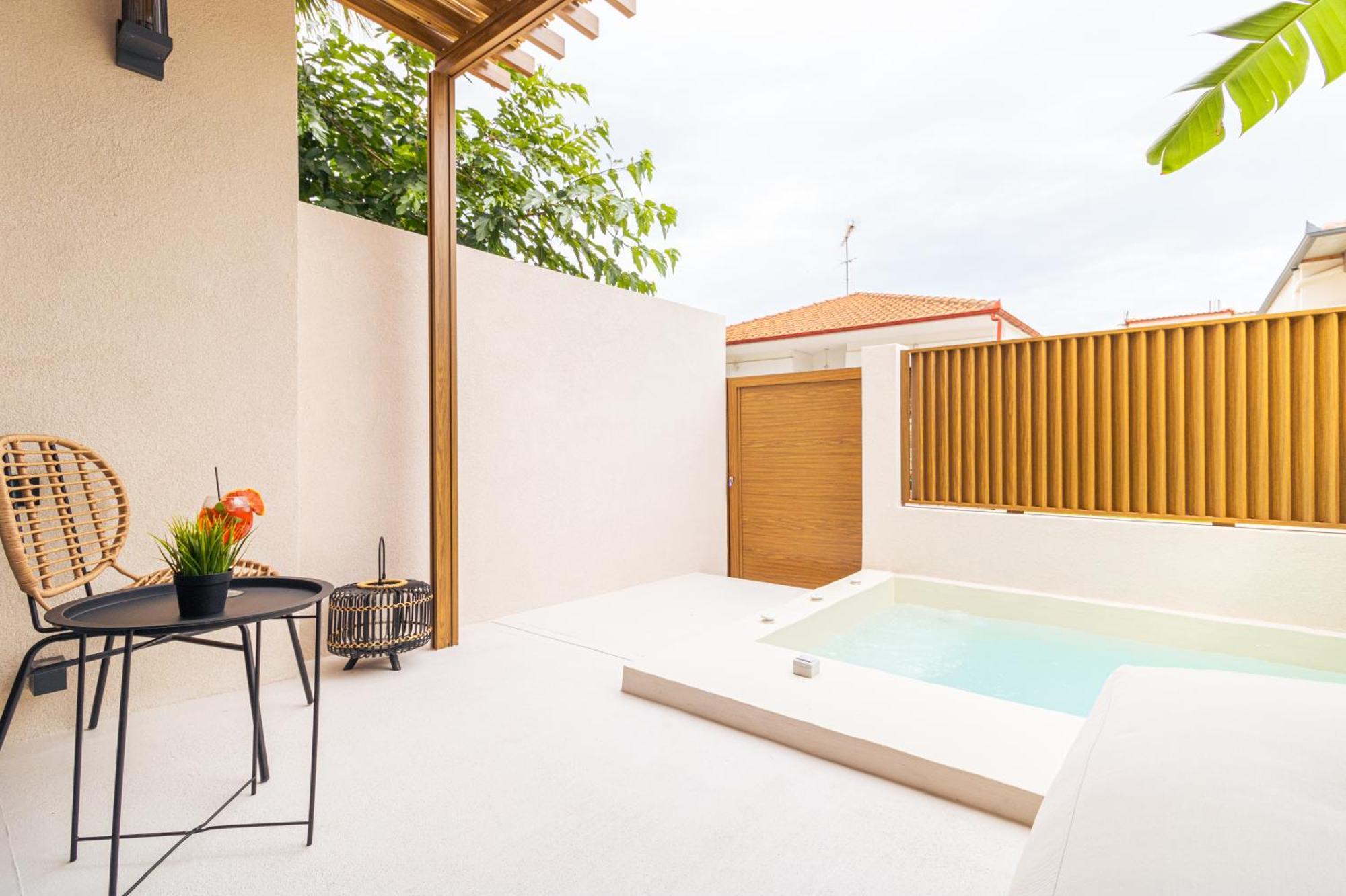 Adorno Private Suites Only Adults & Kids 12 Plus Vrasná Exterior foto